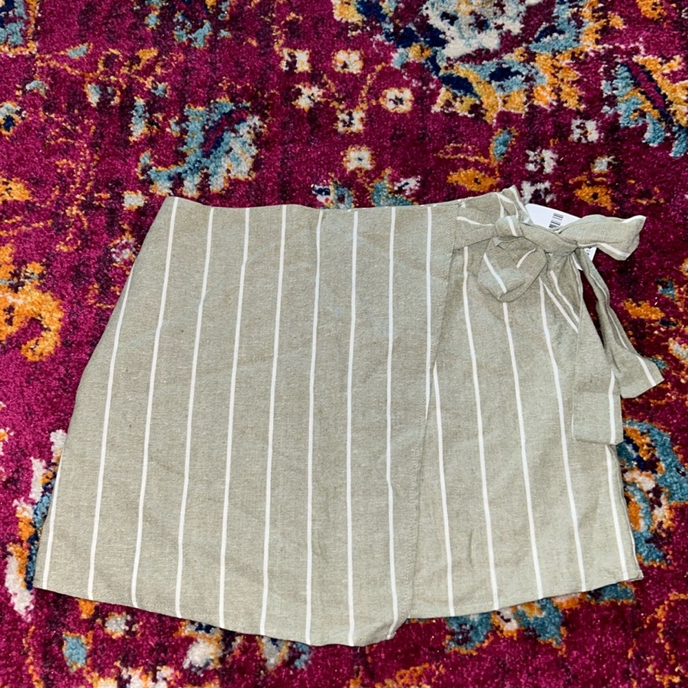 Forever 21 Olive Green Tie Front Mini Skirt